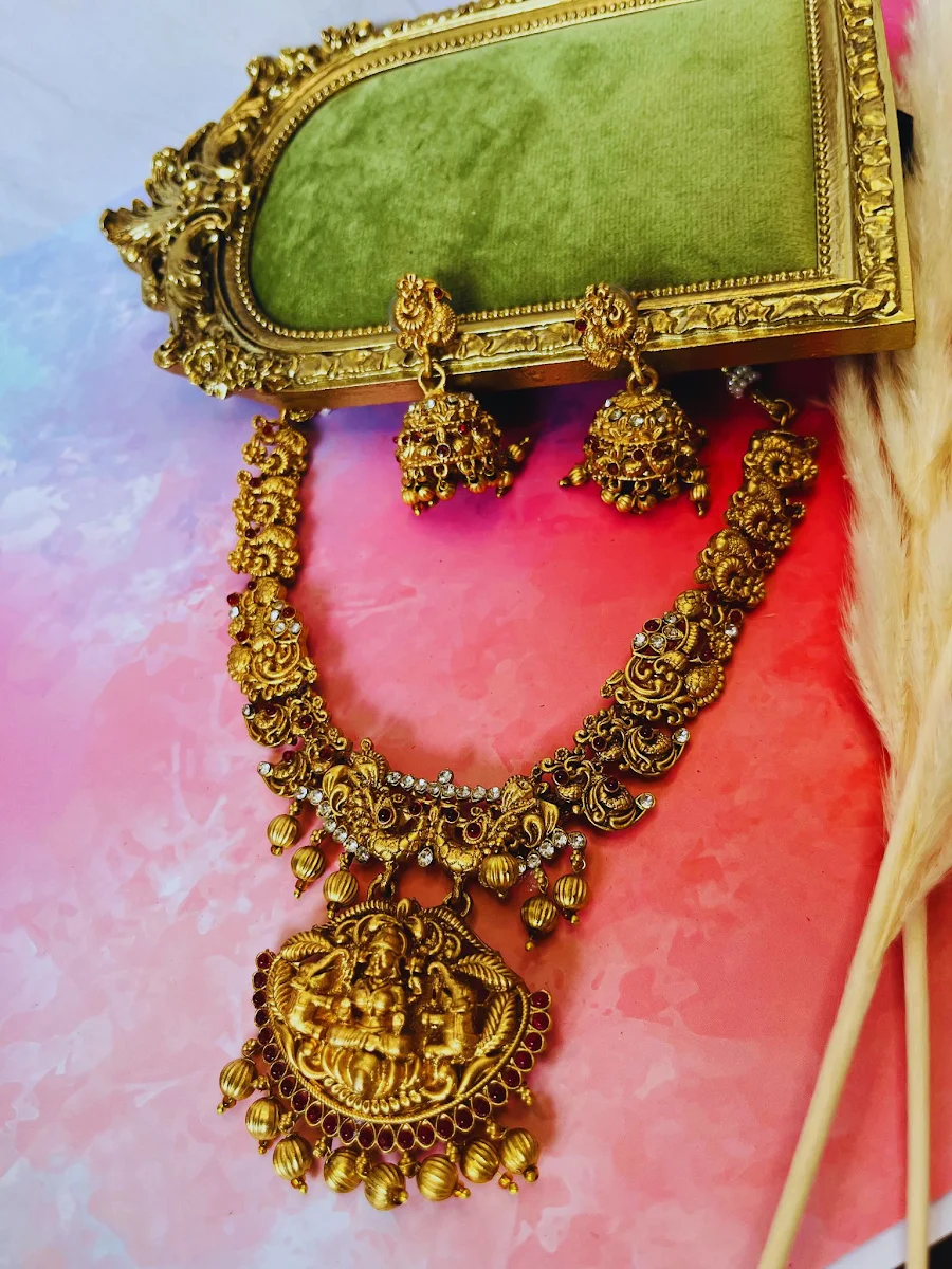 Lakshmi Haar AD Necklace Set