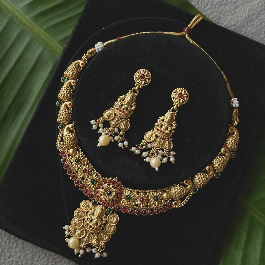 Lakshmi Pearldrop Choker Set