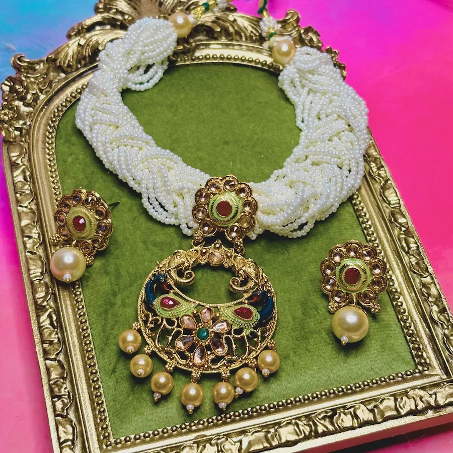 Maharani Blossom Pearl Necklace Set