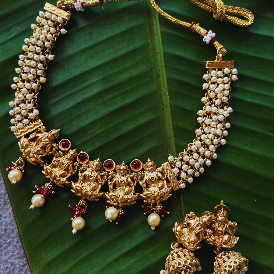 Pearl Rajkumari Temple Set